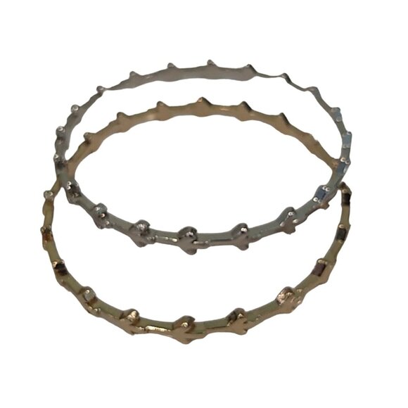 Pair of Metal Arrow Bangle Bracelets One Silvertone. One Goldtone - Picture 2 of 2
